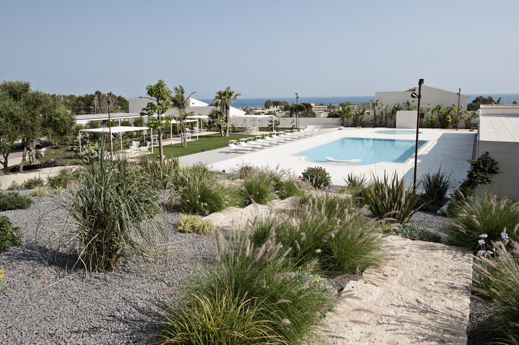 La Scibina Aparthotel Marina di Ragusa Ruang foto